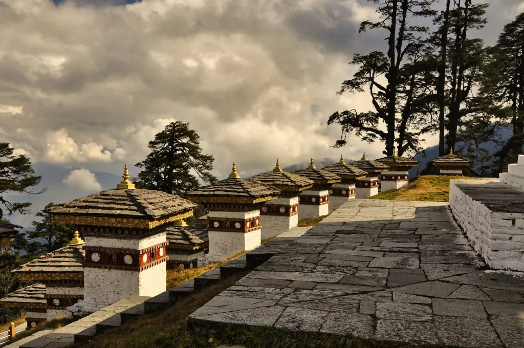 minimalist vacation to bhutan