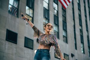 Celebrity Minimalist Jennifer Lopez