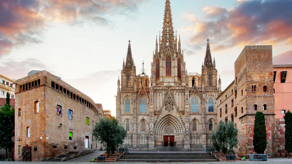 An image of the Cathedral of Barcelona.