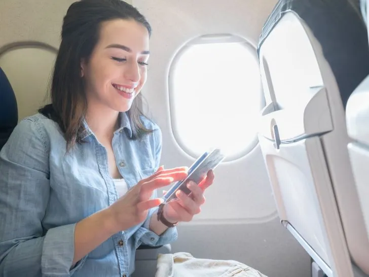 Complete Guide to Using a Cell Phone on a Plane