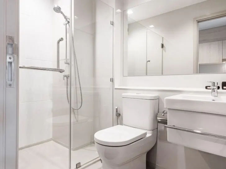 An image of a well-maintained bathroom for an article about How to decorate an Airbnb.