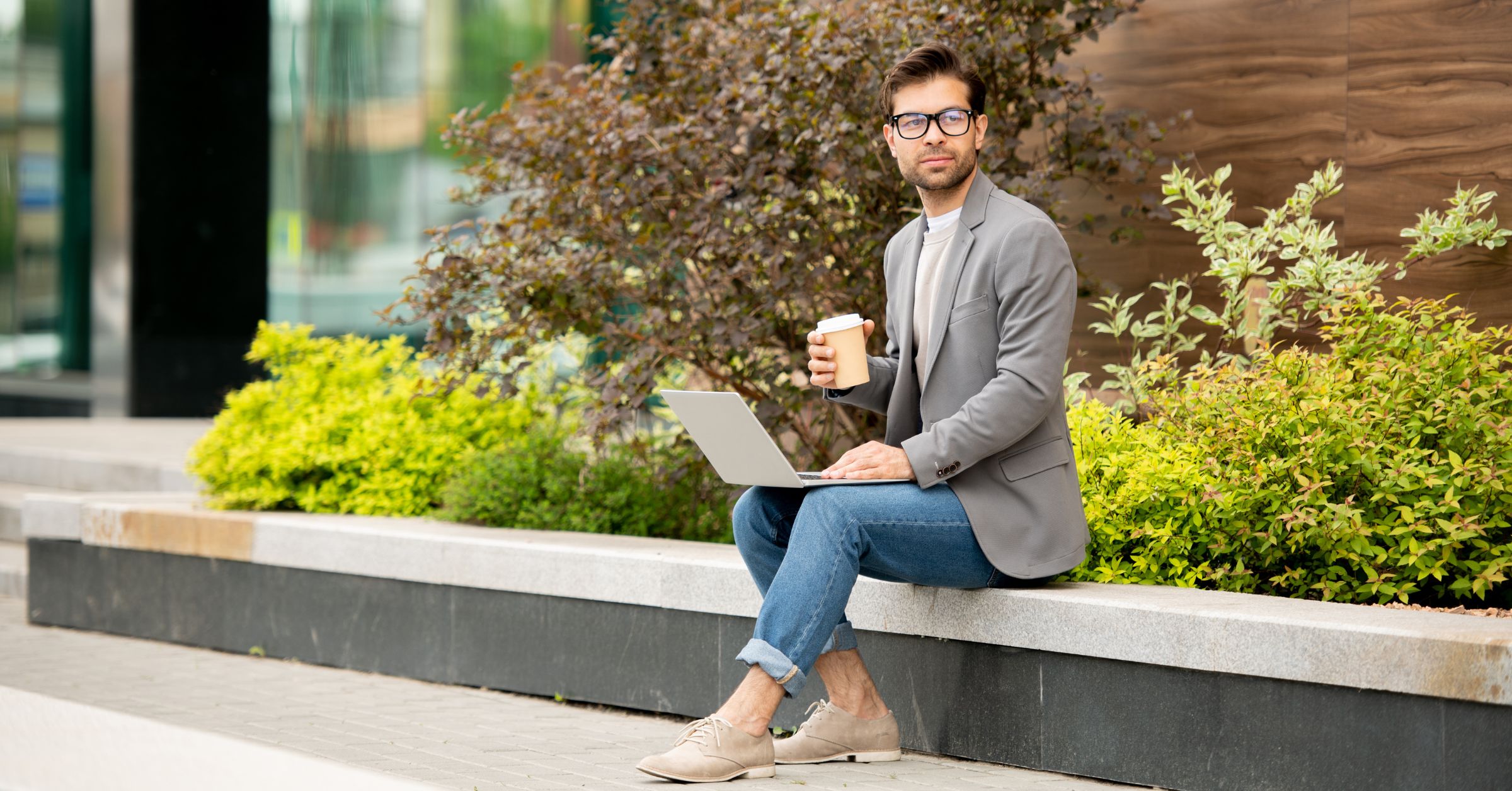 hire a remote blog writer for your blog