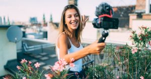 how to become a travel influencer