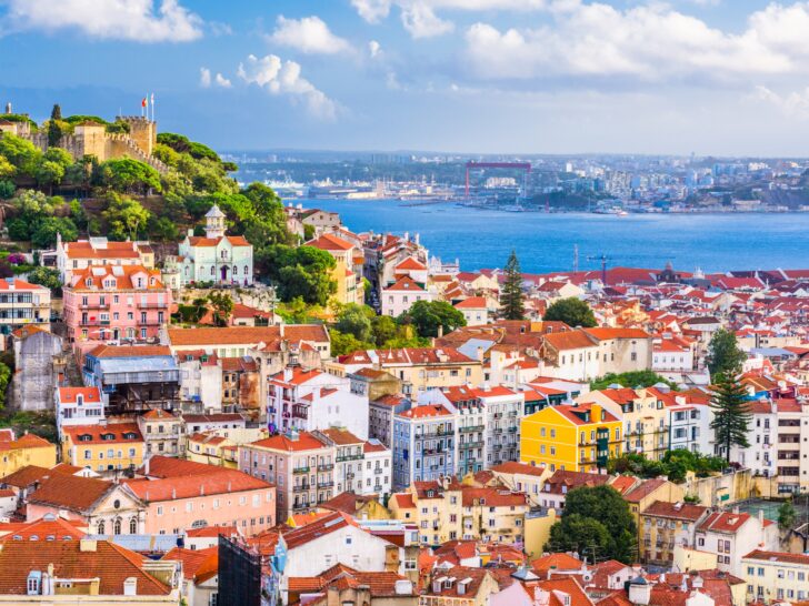 Thinking of Moving to Portugal? [Pros & Cons from an Expat]